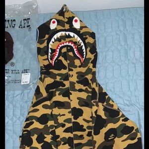 Green bathing ape hoodie